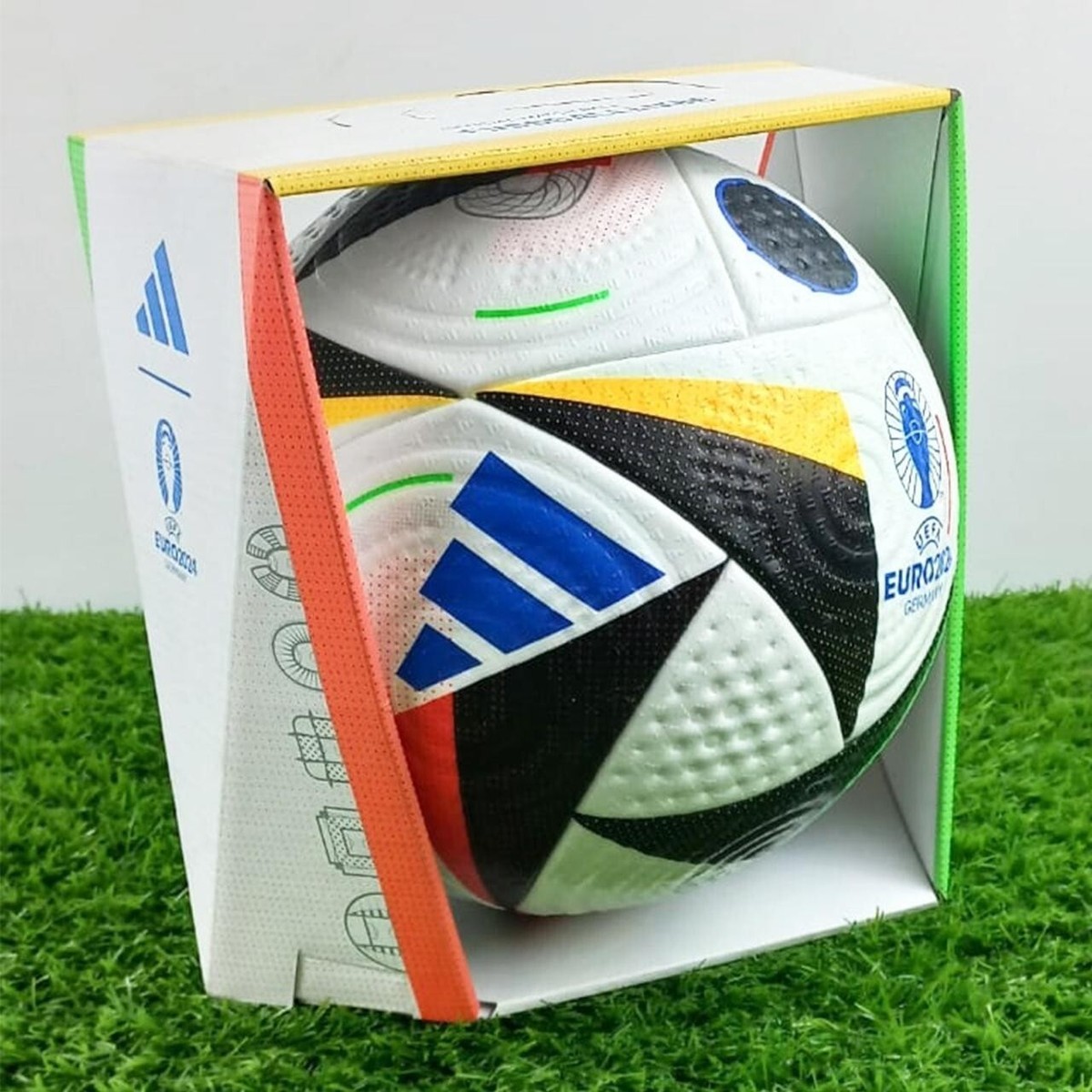 UEFA Euro 2024 FUSSBALLLIEBE Pro Match Ball, Size 5, BNIB