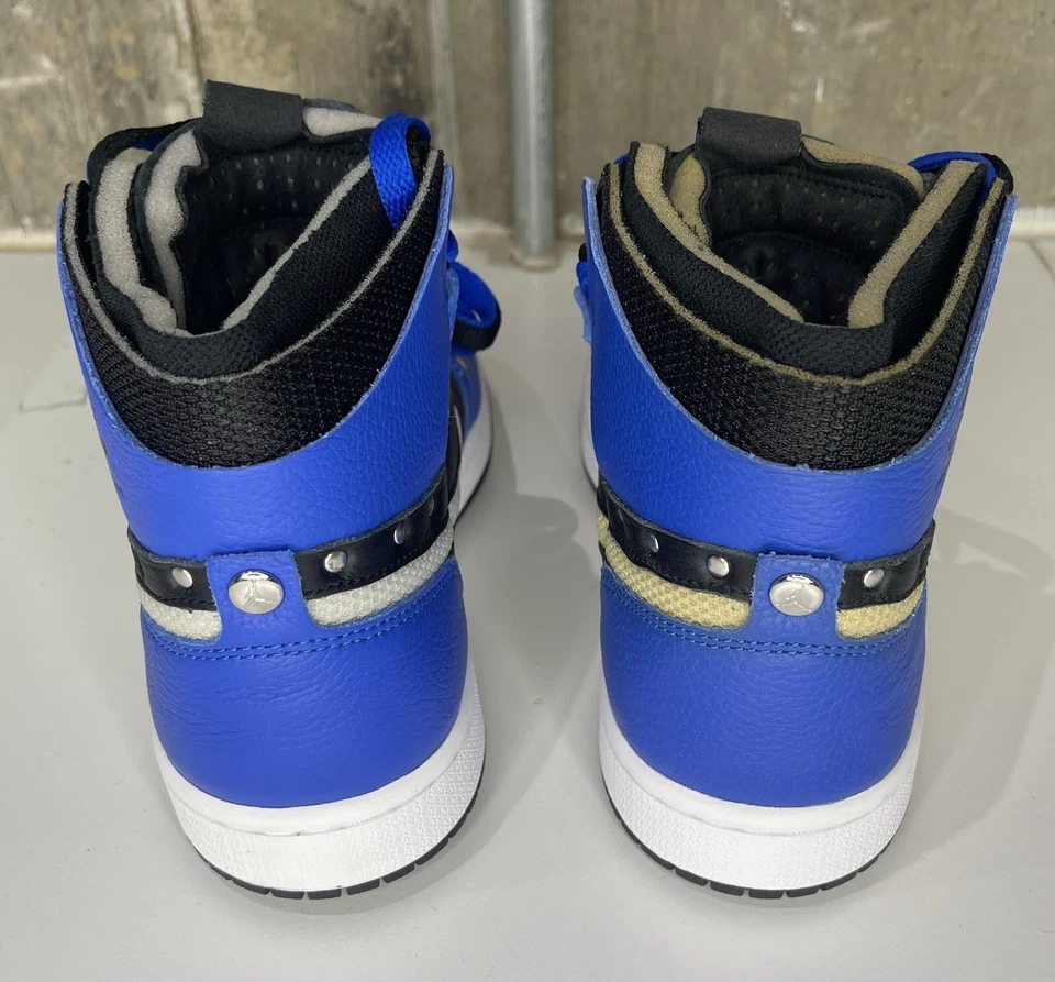 Size 6 - Air Jordan 1 Zoom Comfort SE Sisterhood W - Image 4 of 4