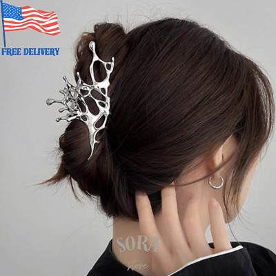 Hollow Out Asymmetric Skull Skeleton Hair Claw - Unique Silver Accessory