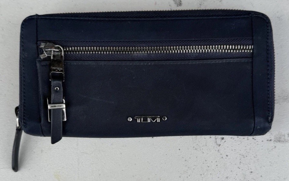 TUMI Voyageur Zip-Around  Full Size Wallet Black Continental