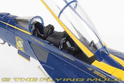 Hobby Master 1:72 F/A-18F Super Hornet USN Blue Angels #7 | eBay