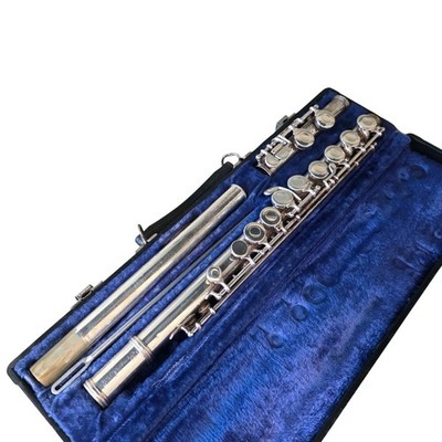 Gemeinhardt 2SP Flute Silver Plated Elkhart Indiana Serial E89917 with Case