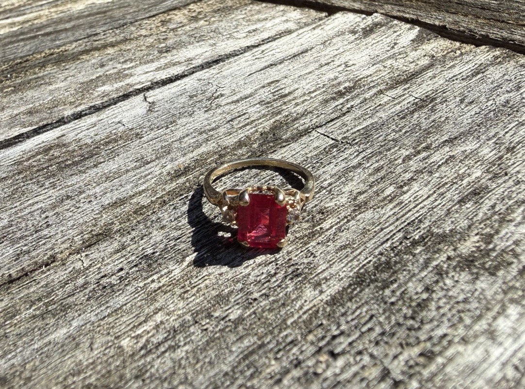 10K Solid Gold Ruby & Diamond Stone Cocktail Ring… - image 2