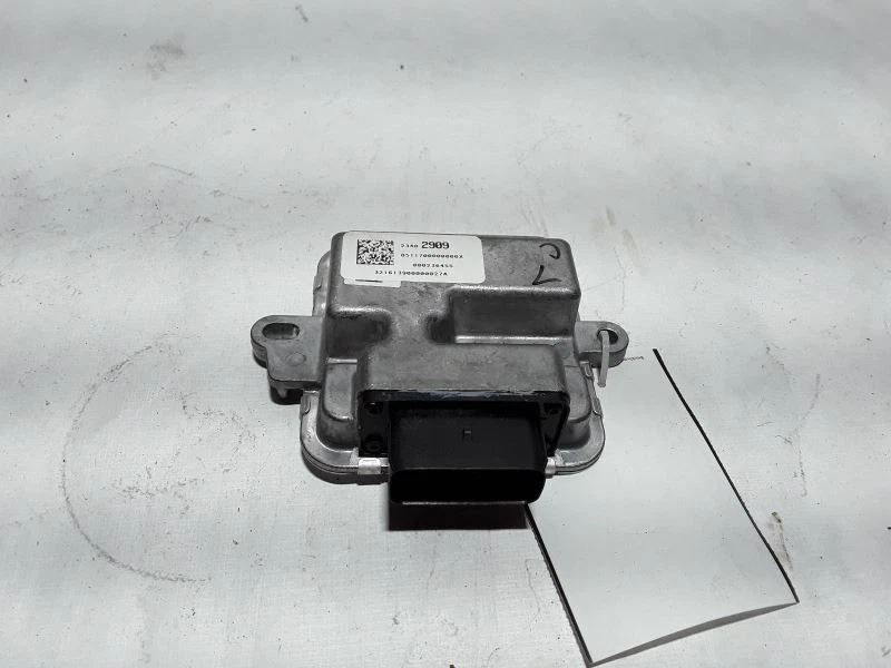 Chassis ECM Fuel Pump Control Module Fits 16-19 Chevrolet CAMARO 16460 - Image 2 of 4