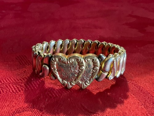 1942 HEART BRACELET BY SPEIDEL