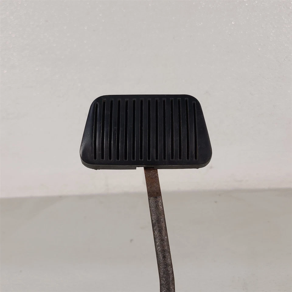 99-04 Mustang Auto Trans Brake Pedal Assembly Aa7344 - Image 3 of 4