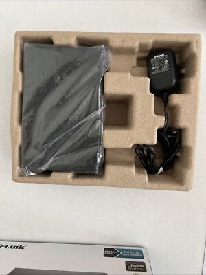 D-Link DGS DGS-108 8-Ports External Switch Pre Owned Missing Wall Mount