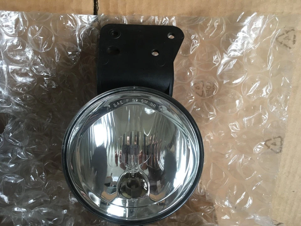 Juego de pares de luces antiniebla izquierda y derecha 99-05 Pontiac Grand Am GM OEM NOS Foto 2 de 4