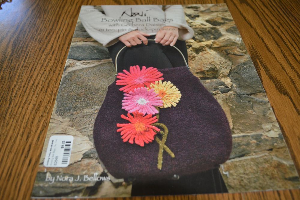 Noni Bowling Ball Bags w/Gerbera Daisies Felted bag purse hand knitting  pattern