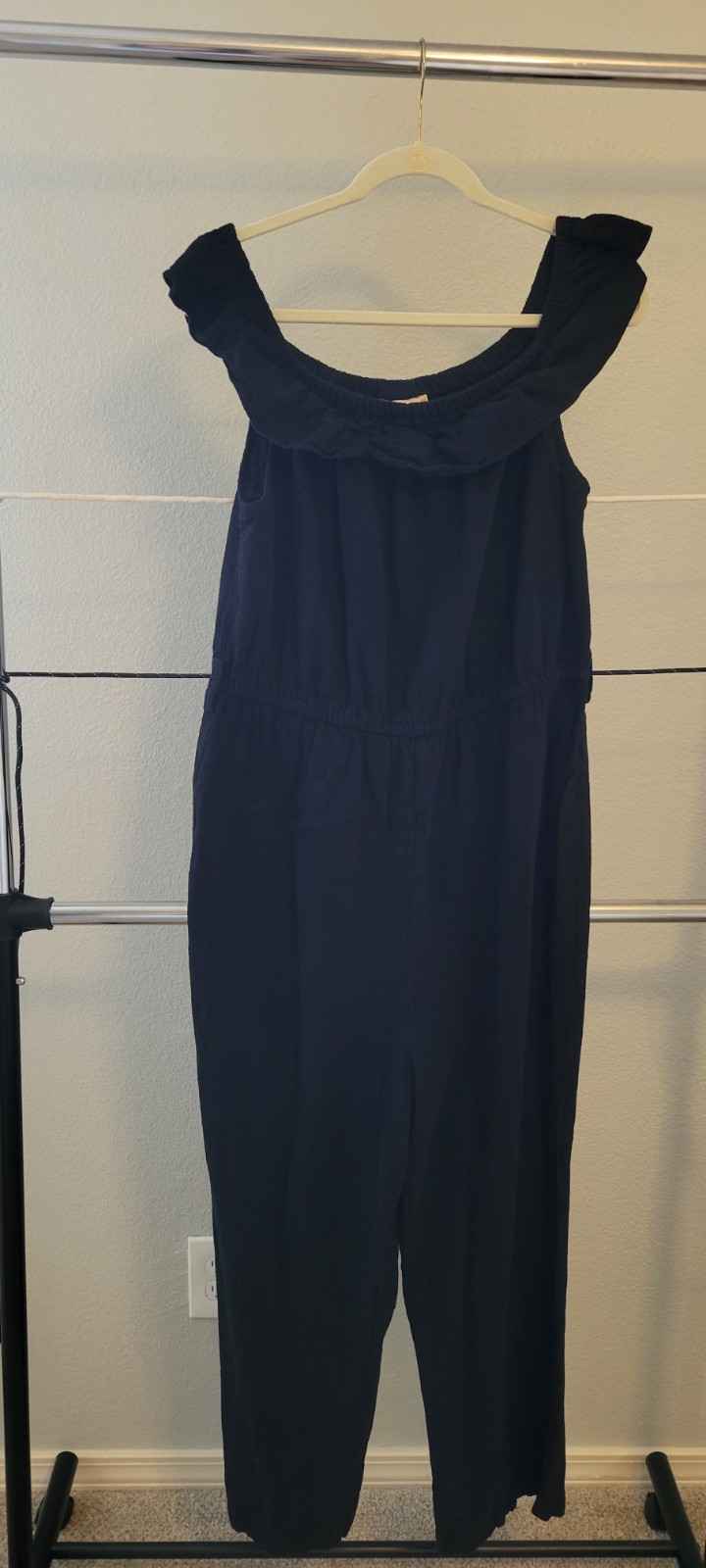 Universal Thread Solid Black Jumpsuit Ruffle Neck Sleeveless Women's Size L