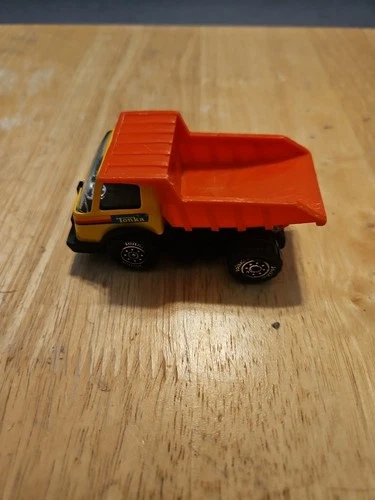 Vintage  3.5” Tonka Corp Dump Truck 1995 COO Hong Kong 95 Red Yellow Car Vintage