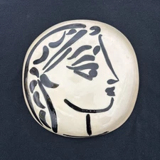 Pablo Picasso - Madoura edition ceramic plate 'Jacqueline's profile'