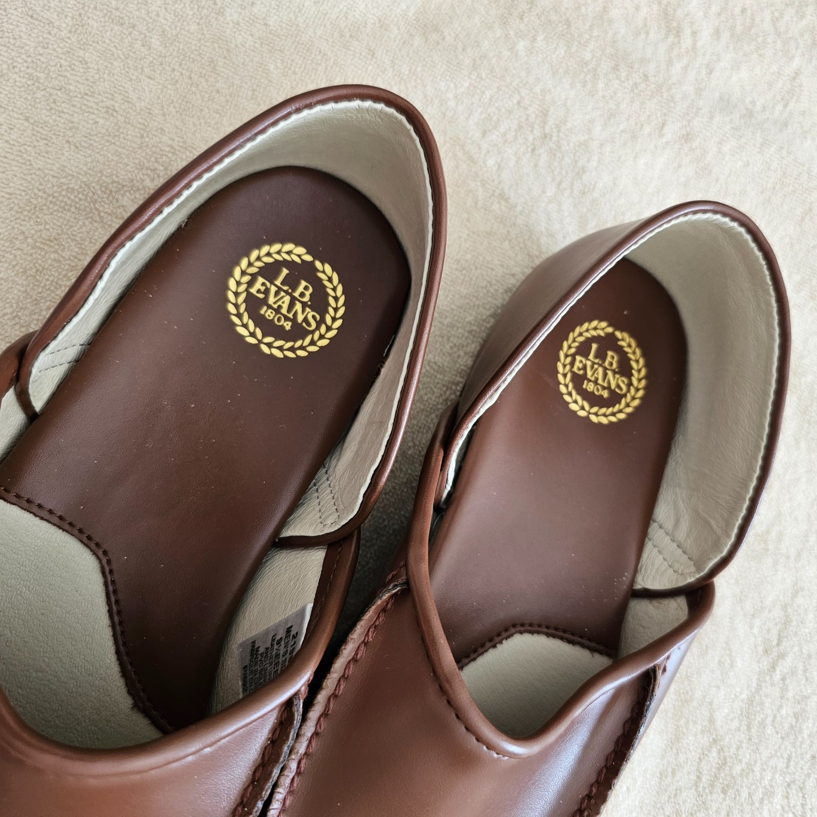 SAOLA L.B. uomo nuovo EVANS PANTOFOLE IN PELLE MARRONE 9 5 EEEE EXTRA LARGHE SUOLA MORBIDA $49 95