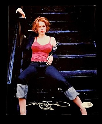 SEXY MOLLY RINGWALD BREAKFAST CLUB 8X10 METALLIC PHOTO. JSA COA 16 CANDLES 2