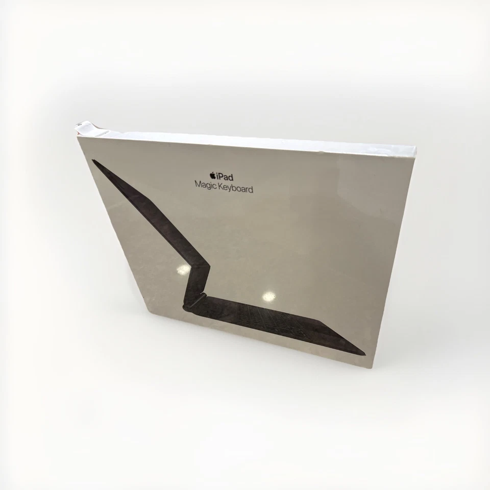 Apple Magic Keyboard MJQK3LL/A iPad Pro 12.9-Inch 3rd through 6th GenBlack A2480 - Image 2 of 3