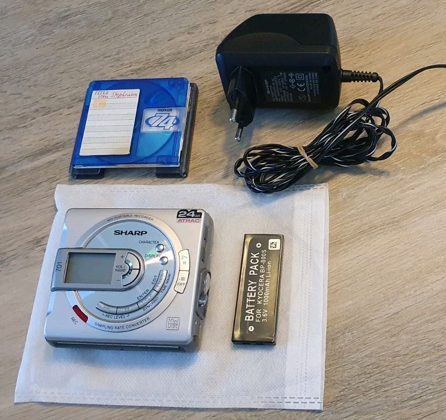 Lecteur MiniDisc Sharp MD-MS721H – Modèle Bleu, état Impeccable