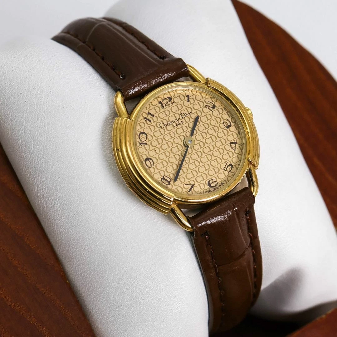Montre Christian Dior fonctionnelle CD motif intégral ceinture cuir 838