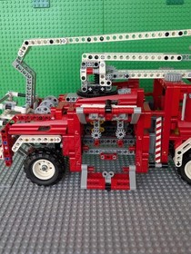 LEGO Technic 8289 Fire Truck &ndash; Complete &ndash;  With Manuals 