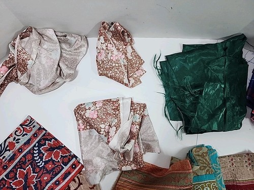 Vtg 39pc Lot Silk Poly Satin Fabric Remnants Scraps Bundle & Yards Sewing Craft - Picture 15 of 24