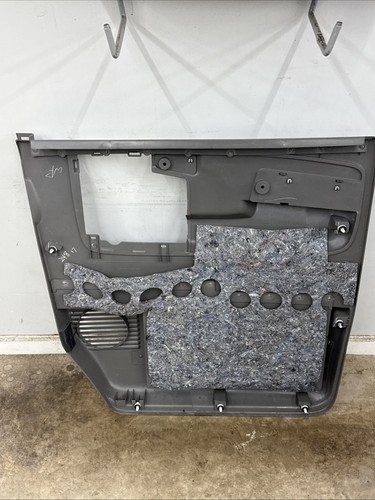 03-14 Chevy Express GMC Savana 2500 3500 Door Panel Set Gray OEM - Picture 15 of 17