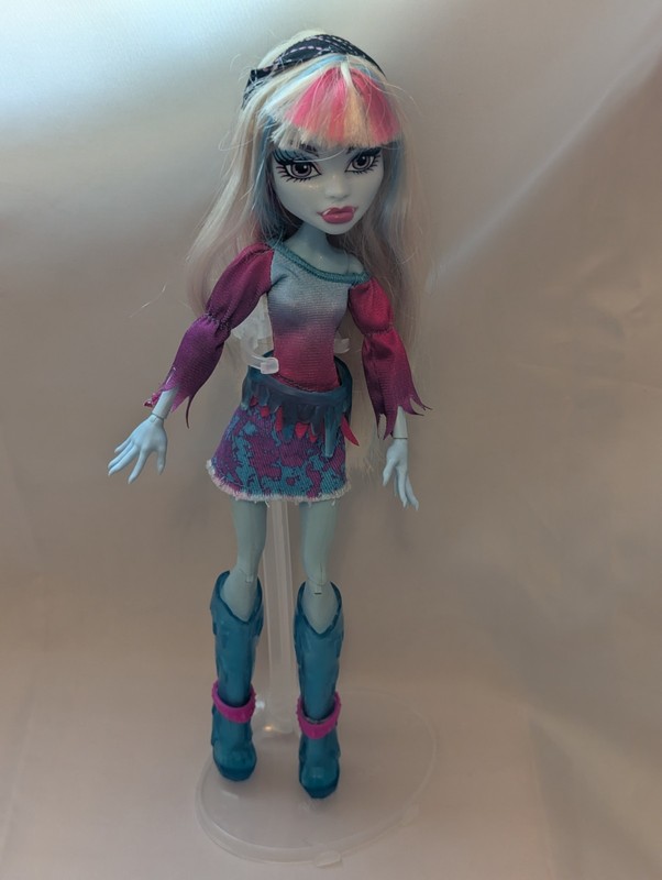 MONSTER HIGH Music Festival Abbey Bominable Doll
