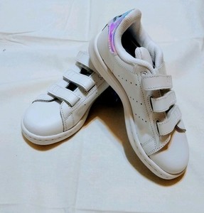 stan smith youth adidas