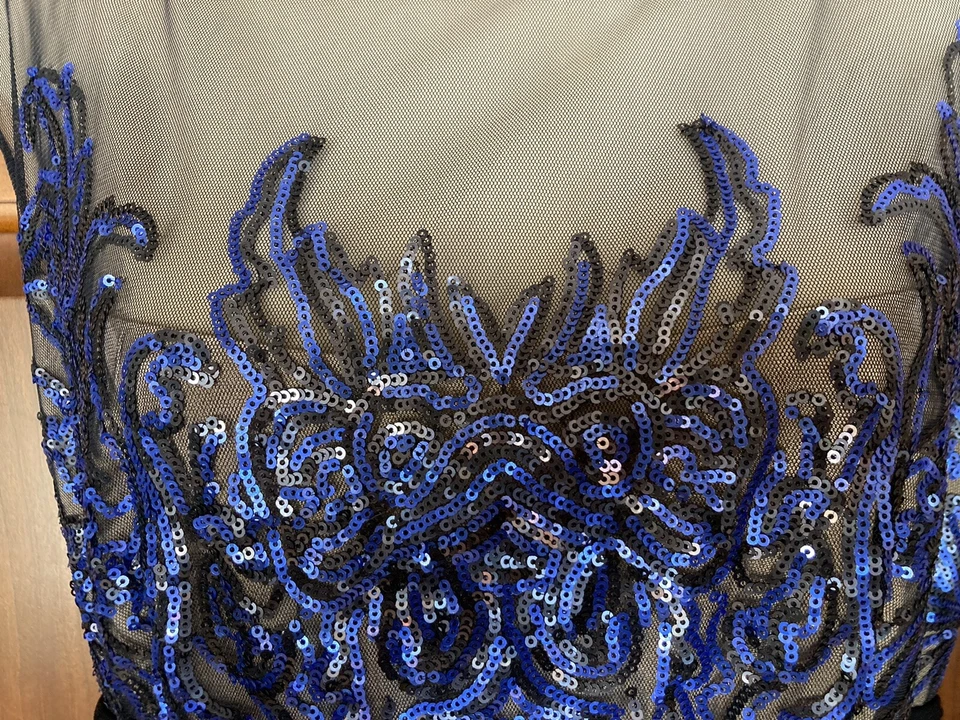 VESTIDO MAXI USADO EN EXCELENTE ESTADO DAVID MEISTER NEGRO CON DISEÑO DE LENTEJUELAS AZULES Talla 8 Foto 2 de 4