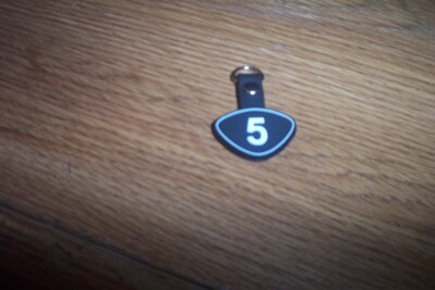 NEW Callaway number tag Metal Attachment Ring for fairway / hybrid headcover # 5