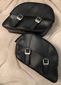 triumph leather panniers