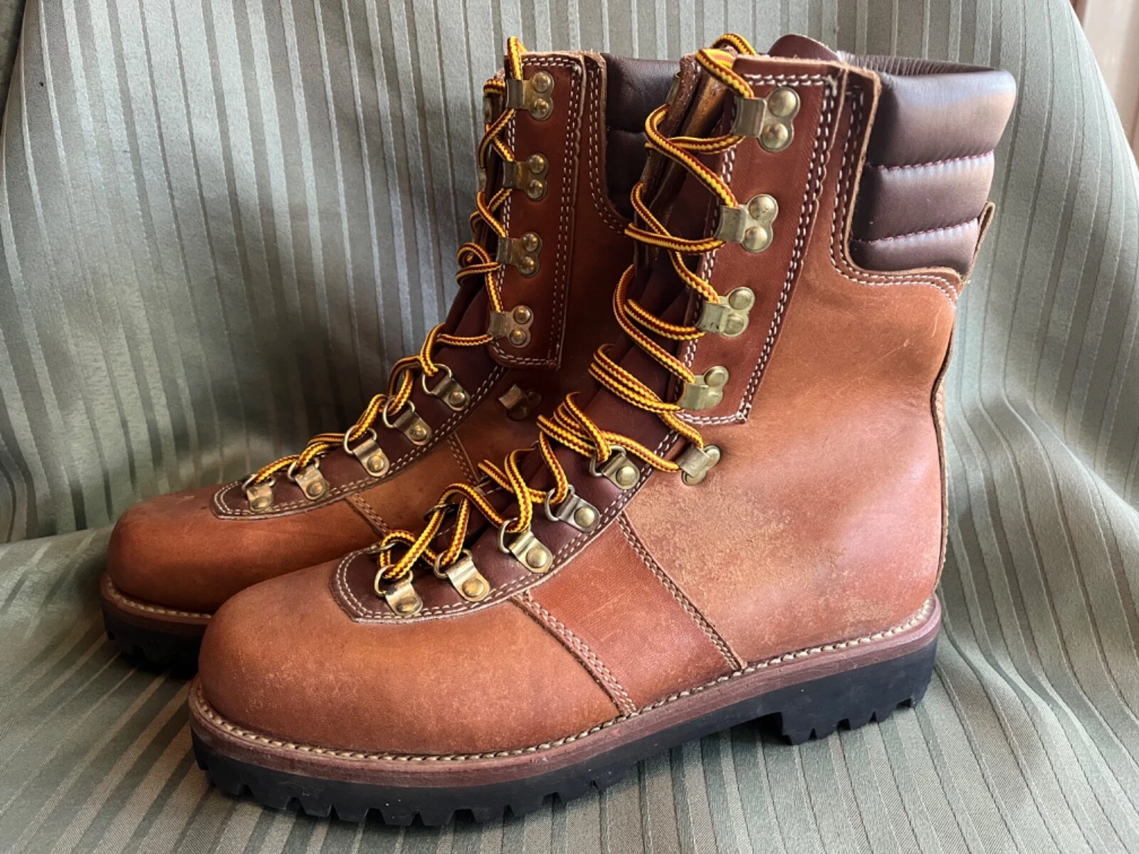VINTAGE MONT BLANC HIKING BOOTS MOUNTAINEER BROWN LEATHER Sz 8.5D US