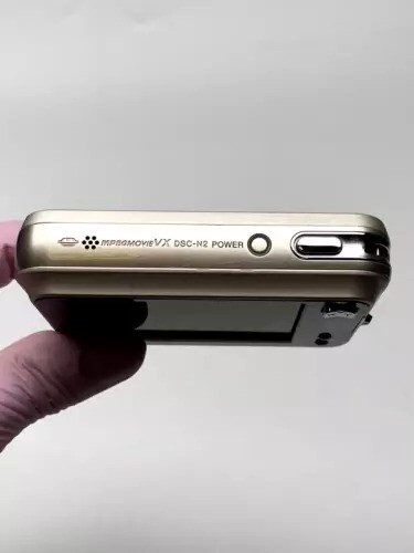 Sony Cyber-shot DSC-N2 10.1MP 3x Optical Zoom CCD Digital Camera