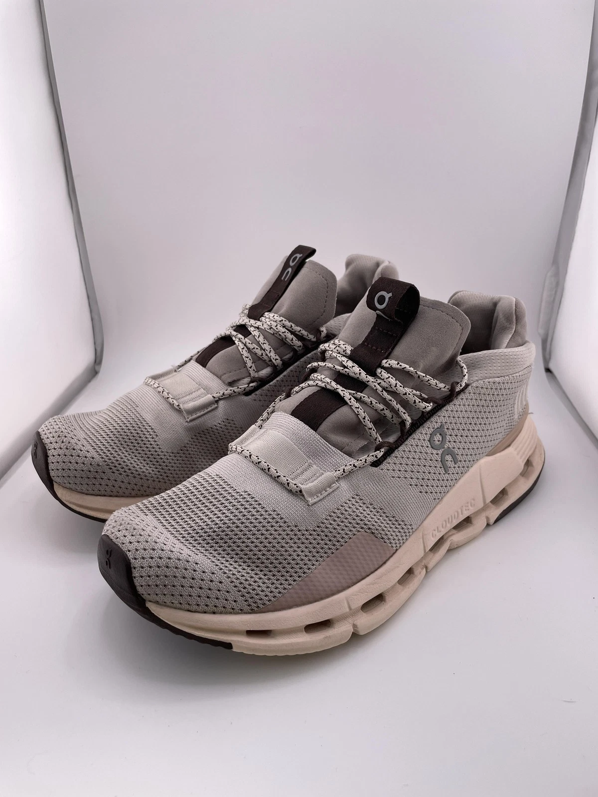 On Shoes Womens Size 8.5 Gray Beige Cloudnova CloudTec Running Sneakers 26.98124