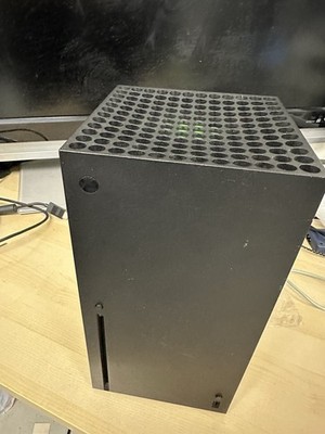 Microsoft Xbox Series X 1TB Spielekonsole - Schwarz defekt
