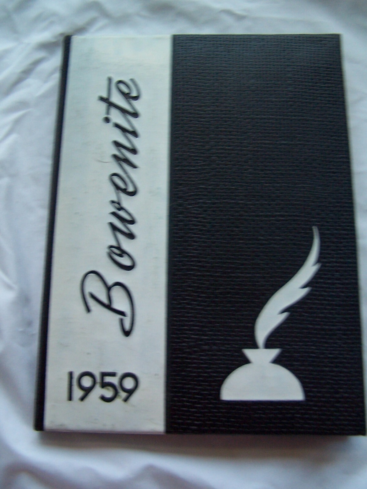 1959 JAMES H. BOWEN HIGH SCHOOL YEARBOOK CHICAGO, ILLINOIS BOWENITE