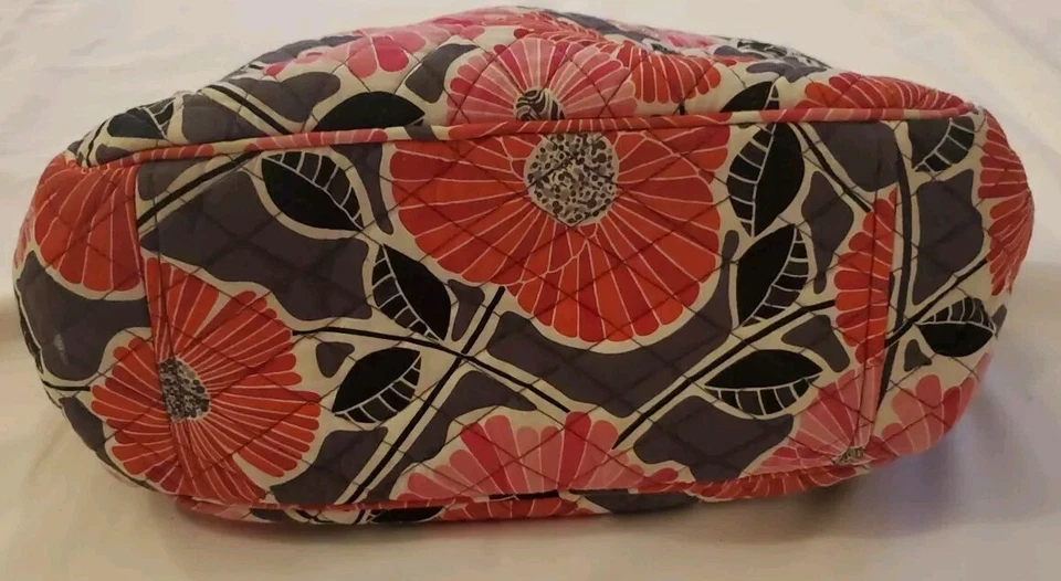 Bolsa de pañales Vera Bradley 16" rosa gris rojo negro con cambiador  Foto 4 de 4