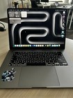 Apple MacBook Air 15 Zoll 2023 (256GB SSD, M2, 8GB) Space Grau QWERTZ + Zubehör