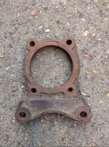Suzuki Samurai santana Sj410 Sj413 axel carrier for brake calliper front - Picture 2 of 3