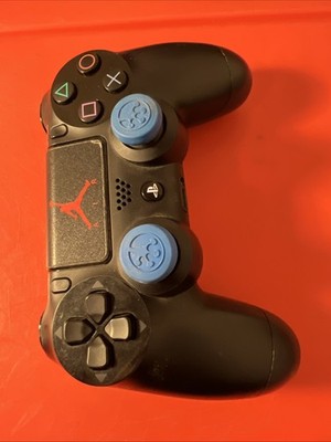 Sony PlayStation PS4 DualShock 4 Black Wireless Controller W/ Grip-it  CUH-ZCT1U