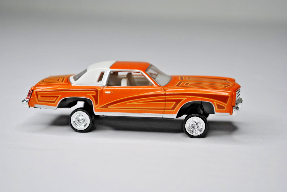 Vintage Revell LOWRIDER MAGAZINE 1:64 scale '77 Chevy Monte Carlo