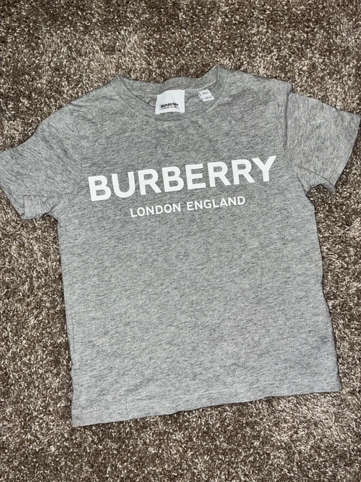 Camiseta gris Burberry manga corta para niños talla 4Y Foto 2 de 3