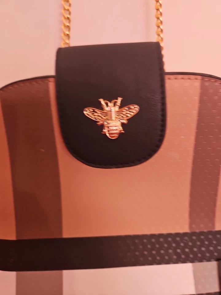 Deluxity Los Angeles Small Bumblebee Crossbody Bag Tan/Black NWT - Image 2 of 4