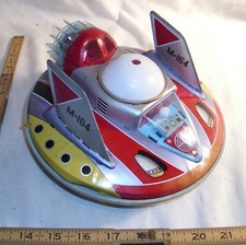 M-164 FLYING SAUCER SPACE BATTERY TIN TOY YONE JAPAN FOR PARTS OR TO RESTORE
