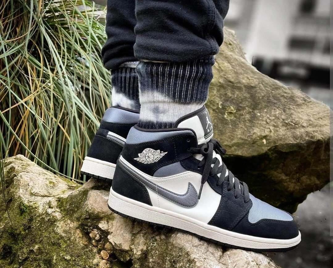 Air deals jordan satin