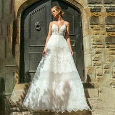 Spaghetti Straps A-line Wedding Dresses Backless A-line Lace Applique BridalGown