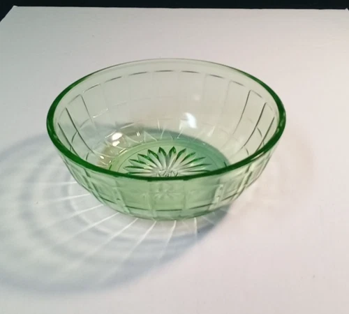 Hazel Atlas Depression Glass Uranium Green Colonial Block 7" Serving Bowl