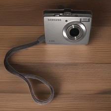 Samsung L100 Digital Camera 8.2mp Silver Not Tested Battery Included