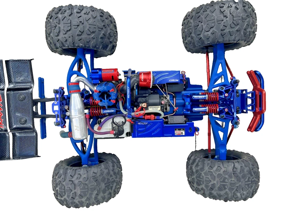 Traxxas Nitro Revo w/.O.S Big Block Totally Custom w/ Painted Body RTR - Image 2 of 4