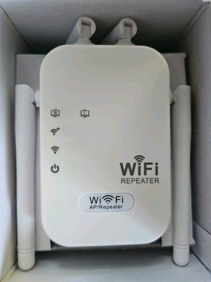  Wireless WiFi Signal Amplifier 2.4GHz  With 4x Antennas 