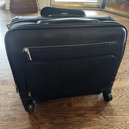 Tumi Arrivé McAllen Mobile Office Briefcase Carry-On Compact Spinner Wheeled