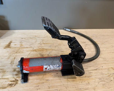 #ad Ridgid HF32 Hydraulic Foot Pump C $400.00